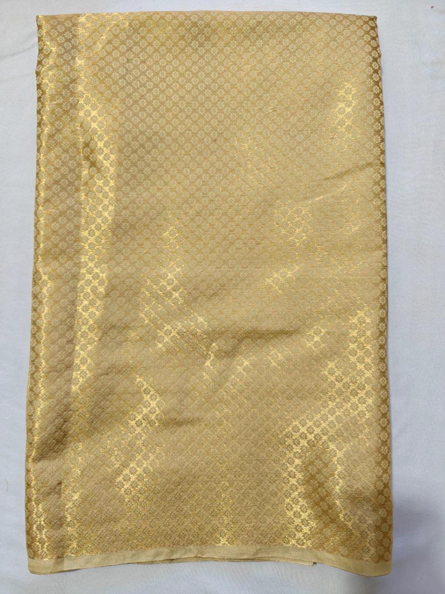 Luxurious Green Banarasi Brocade Blouse for Festive Sarees - Image 7